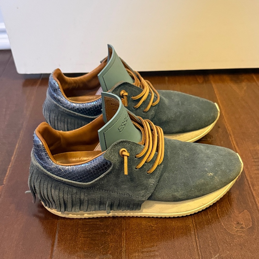 Esseutesse Suede Fringe Sneaker Navy